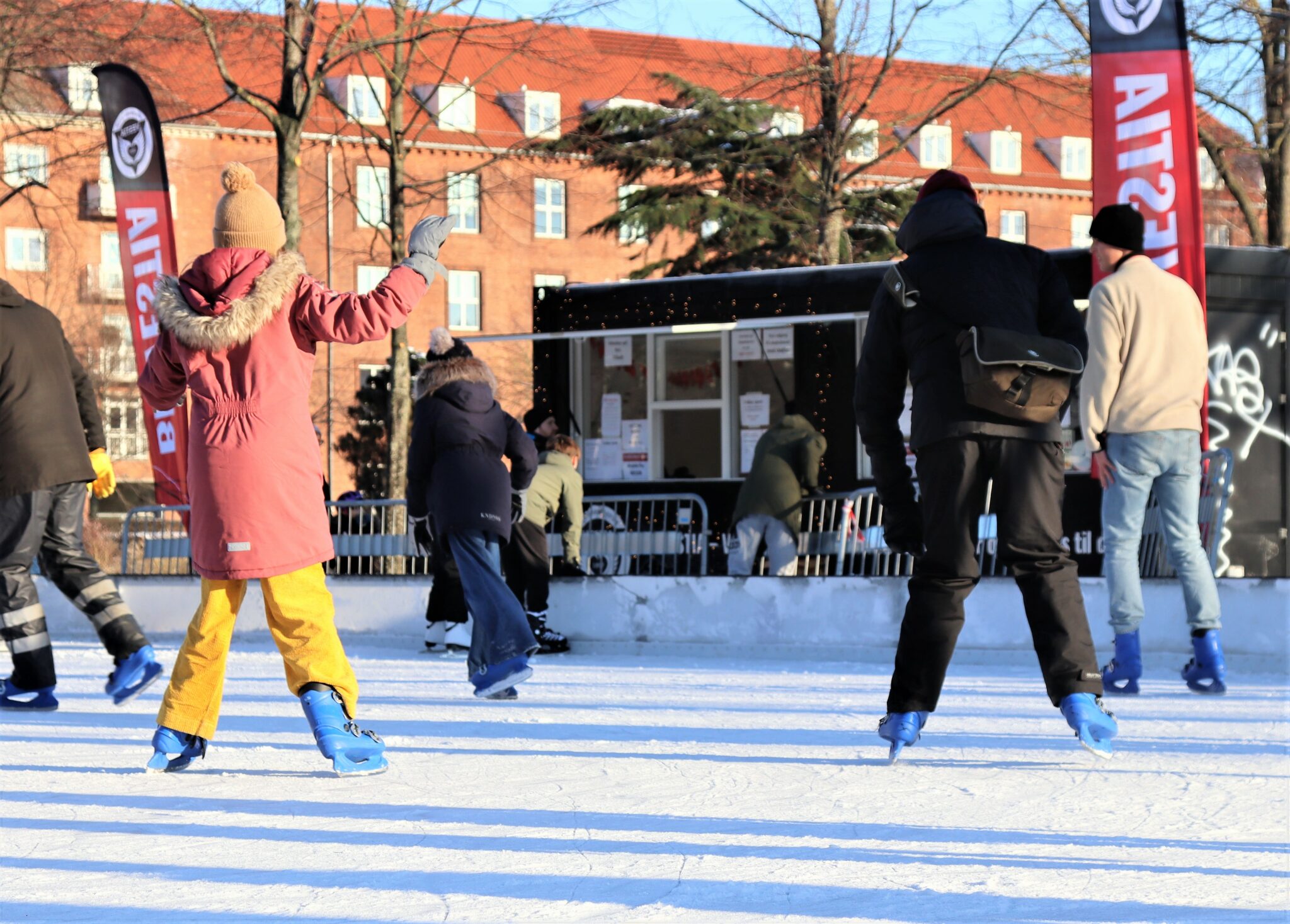 FIND SKØJTERNE FREM